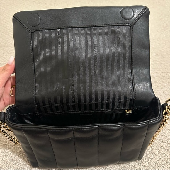 Victoria secret Black Quilted Chain Shoulder Bag - Picture 6 of 14
